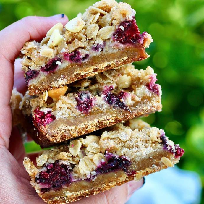 Blackberry Shortbread Bars
